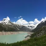 Bedroom Retreat In Valley * Saas-Grund