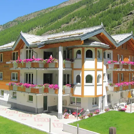 Bedroom Retreat In Valley