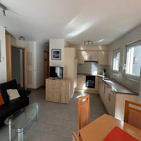 Bedroom Retreat In Valley Saas-Grund