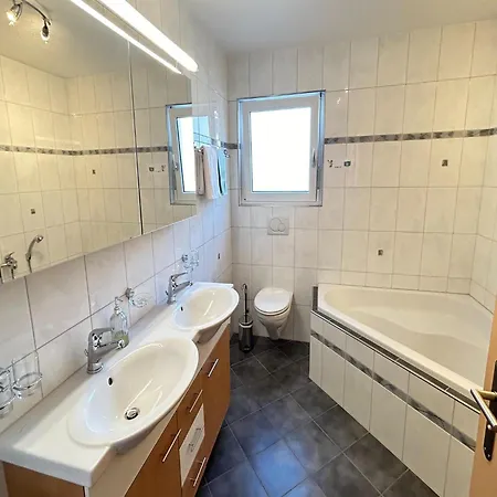 Bedroom Retreat In Valley Saas-Grund