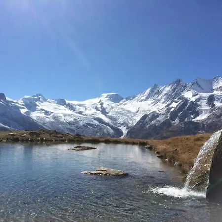 Bedroom Retreat In Valley Saas-Grund